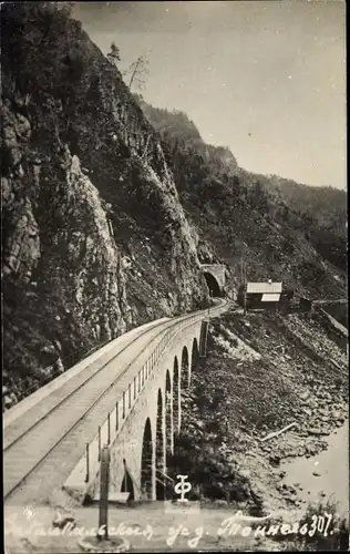 Foto Ak Russland, Transbaikal Eisenbahn, Bahnstrecke am Baikalsee, Tunnel