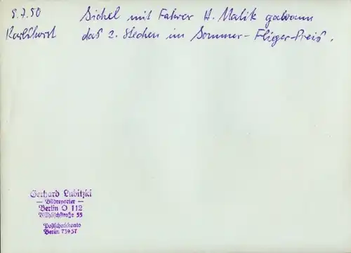 Foto Trabrennbahn Karlshorst, Sommer Flieger Preis 1950, Traber Sichel, Fahrer H. Malik