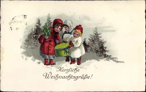 Ak Glückwunsch Weihnachten, Kinder mit Tannenbaum und Schachtel