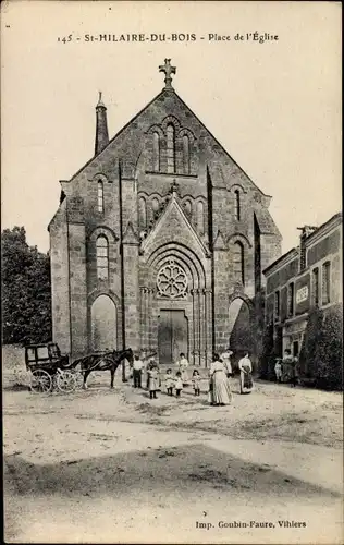 Ak Saint Hilaire du Bois Maine-et-Loire, Place de l'Eglise