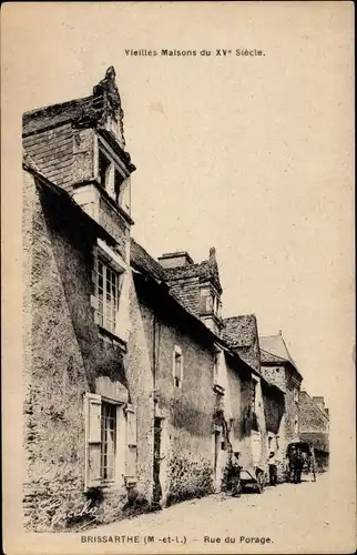 Ak Brissarthe Maine et Loire, Rue du Porage, Vieilles Maisons du XV siecle