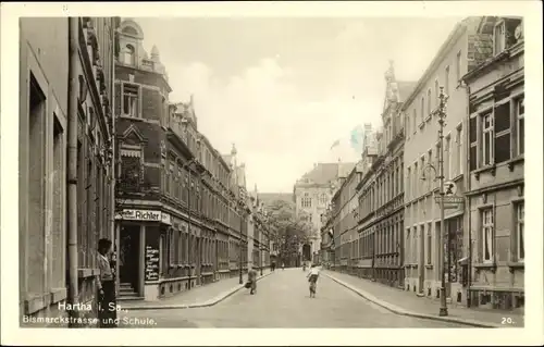 Ak Hartha in Sachsen, Bismarckstraße, Schule, Geschäft