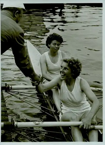 Foto Gr. Int. Berliner Ruder Regatta, Senior Doppelzweier Frauen, Marianne Horrmann, Ingrid Matthees