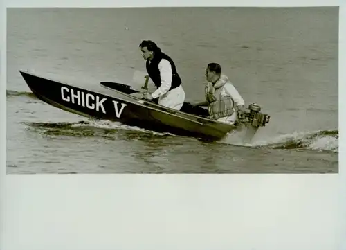 Foto Int. Außenbord Tourenklasse b. 350 ccm Grünau 1955, Erich Griner, Chick V