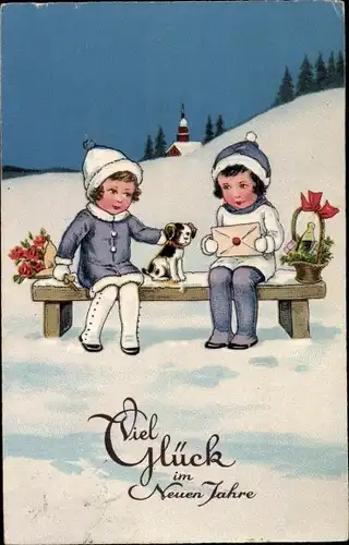 Ak Glückwunsch Neujahr, Kinder auf einer Bank, Korb mit Sektflasche, Hund