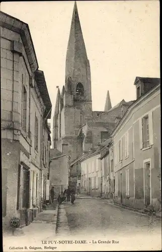 Ak Le Puy Notre Dame Maine et Loire, La Grande Rue