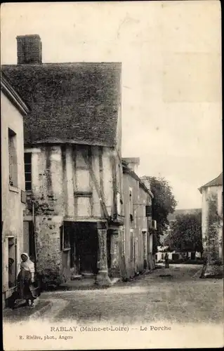 Ak Rablay Maine-et-Loire, Le Porche