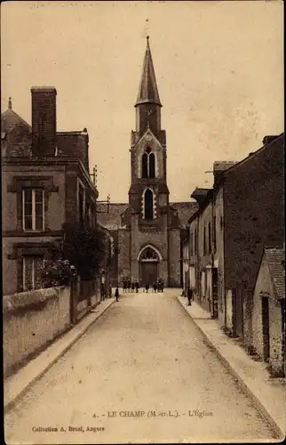 Ak Le Champ Maine et Loire, L'Eglise