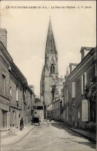 Ak Le Puy Notre Dame Maine et Loire, La Rue de l'Eglise