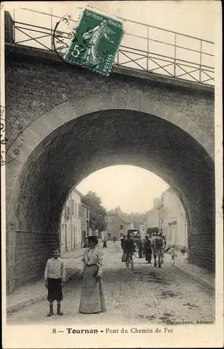 Ak Tournan Seine et Marne, Pont du Chemin de fer