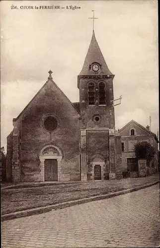Ak Ozoir la Ferrière Seine et Marne, L'Eglise