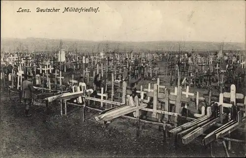 Ak Lens Pas de Calais, Deutscher Militärfriedhof