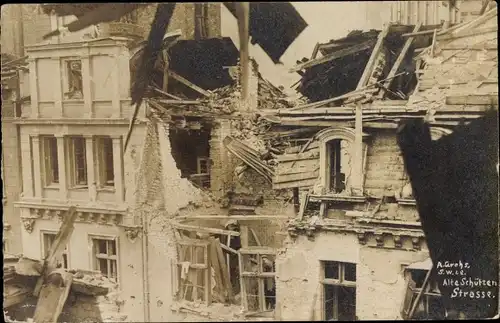 Foto Ak Berlin, Generalstreik 1919, Straßenkämpfe, Alte Schützenstraße, Zerstörtes Haus