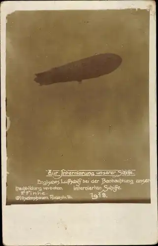 Ak Britisches Luftschiff, Beobachtung der internierten deutschen Kriegsschiffe, Scapa Flow, 1918