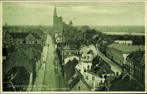 Ak Tangermünde an der Elbe, Blick auf die Langestraße