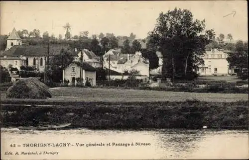 Ak Thorigny Lagny Seine et Marne, Vue generale, Passage a Niveau