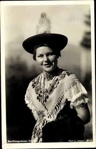 Ak Berchtesgaden in Oberbayern, Portrait von Dirndl