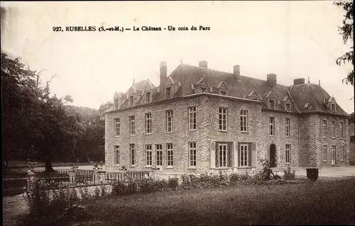 Ak Rubelles Seine et Marne, Le Chateau, Un coin du Parc