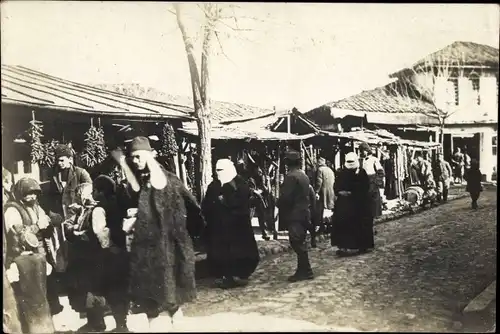 Foto Ak Veles Mazedonien, Partie am Markt, Stände, Handel