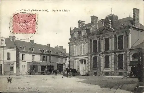 Ak Noyant Maine et Loire, Place de l'Eglise