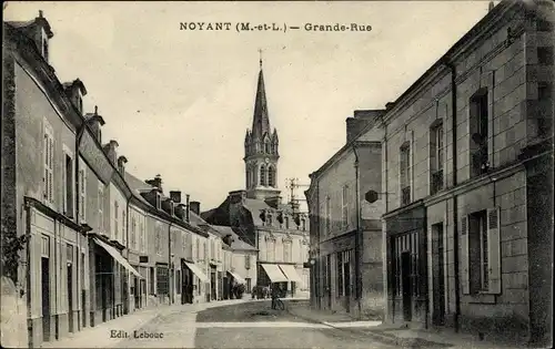 Ak Noyant Maine et Loire, Grande rue