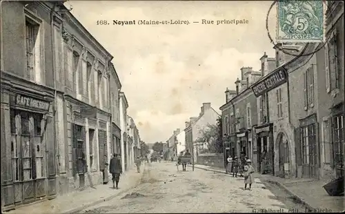Ak Noyant Maine et Loire, Rue principale