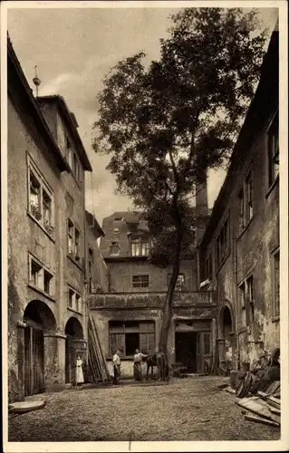 Ak Würzburg am Main Unterfranken, Hof zu Herrn Heinrich Wolfholt, Brombachergasse 8