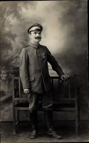 Foto Ak Deutscher Soldat in Uniform mit Eisernem Kreuz, Portrait