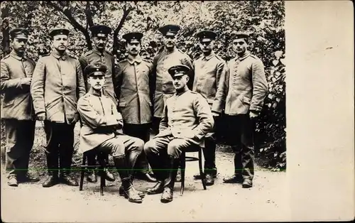 Foto Ak Deutsche Soldaten in Uniform, Gruppenbild