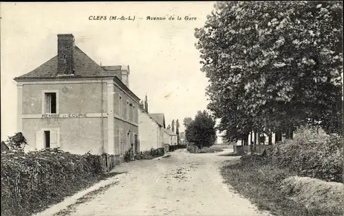 Ak Clefs Maine et Loire, Avenue de la Gare