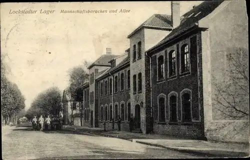 Ak Lockstedt in Schleswig Holstein, Lockstedter Lager, Mannschaftsbaracken, Allee