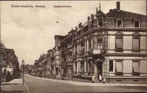 Ak Kaiserslautern in der Pfalz, Kaiserstraße, Geschäft