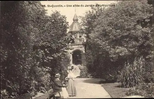 Ak Saint Quentin Aisne, Une allee du Jardin d'Horticulture