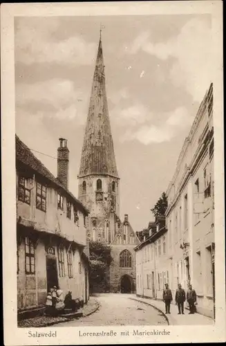 Ak Salzwedel in der Altmark, Lorenzstraße mit Marienkirche