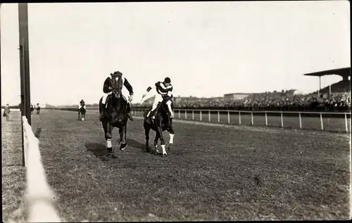 Foto Ak Jockeys auf Pferden, Pferderennen, Dortmund 1922, W. Köhnke