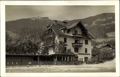 Ak Fügen im Zillertal Tirol, Silbermair's Gasthof und Pension Bahnhof