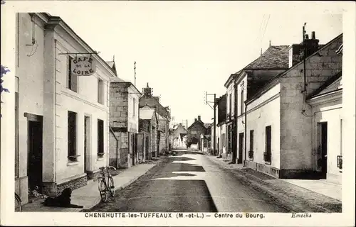 Ak Chênehutte les Tuffeaux Maine et Loire, Centre du Bourg, Cafe de la Loire