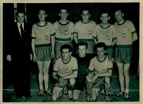 Foto Berlin Prenzlauer Berg, Handball, Vorwärts Berlin geg. Neptun Köpenick, 5.1.1955