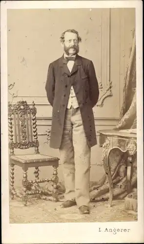 CdV Standportrait von einem Mann