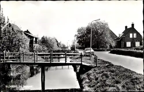 Ak Blokker Oosterblokker Nordholland, Flusspartie, Brücke