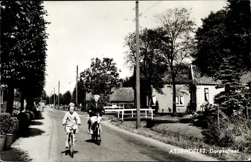 Ak Assendelft Nordholland Niederlande, Dorpsstraat