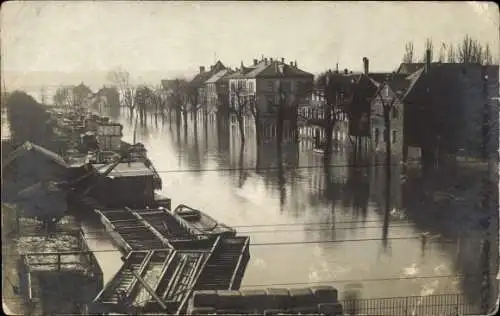 Foto Ak Hanau am Main, Mainkanal, Hochwasser, Straßenpartie