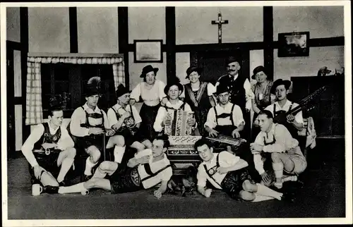 Ak Steiermärkische Volkskunstbühne, Gruppenportrait, Trachten, Musikinstrumente