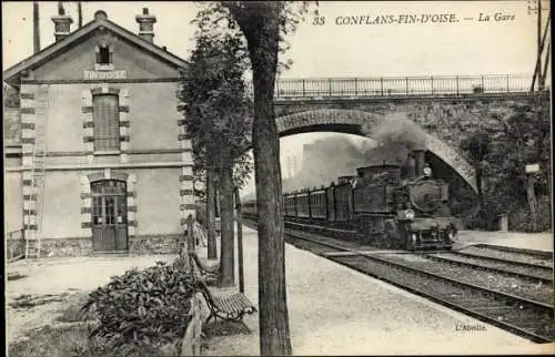 Ak Conflans fin d'Oise Yvelines, La Gare, chemin de fer