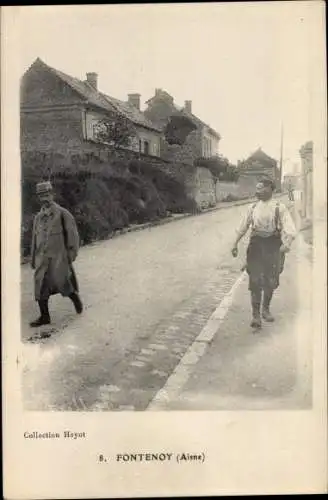 Ak Fontenoy Aisne, Straßenpartie, Passanten, Häuser