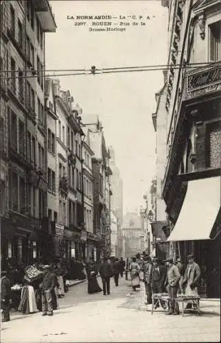 Ak Rouen Seine Maritime, Rue de Grosse Horloge