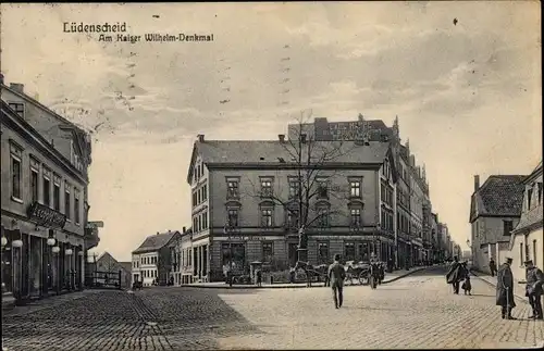 Ak Lüdenscheid im Märkischen Kreis, Kaiser Wilhelm Denkmal, Straßenpartie