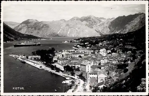 Foto Ak Kotor Cattaro Montenegro, Totalansicht der Ortschaft