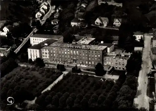 Ak Passau in Niederbayern, Luftbild vom Krankenhaus