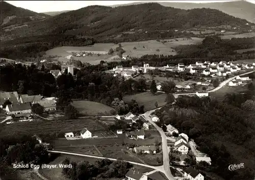 Ak Deggendorf im Bayerischen Wald Niederbayern, Fliegeraufnahme, Schloß Egg